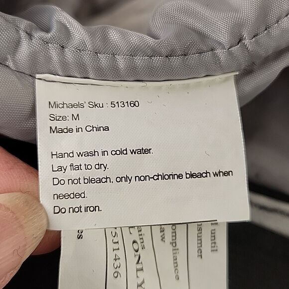 Pet Shark Costume. Size Medium. EUC - Picture 11 of 14